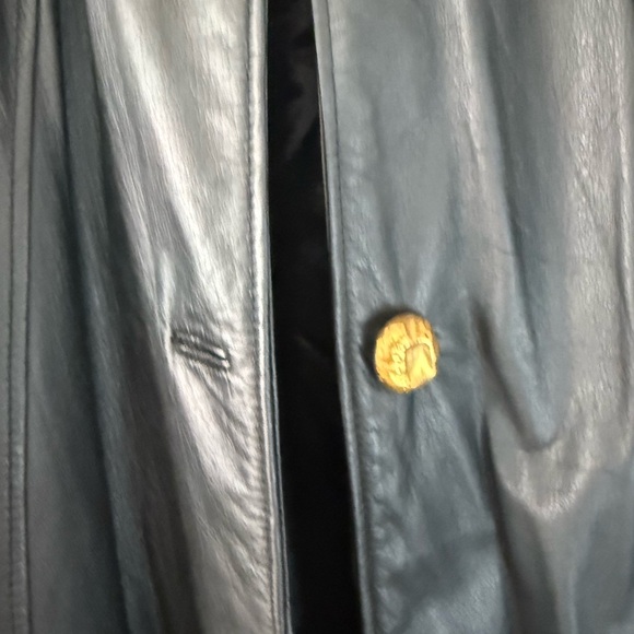 Venezia Vitale Black Leather women’s leather Coat with gold buttons in size 14 - Picture 3 of 12
